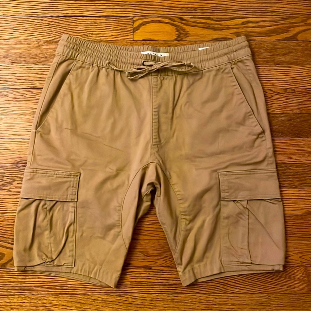 PAC SUN Tan Cargo Shorts Men’s L